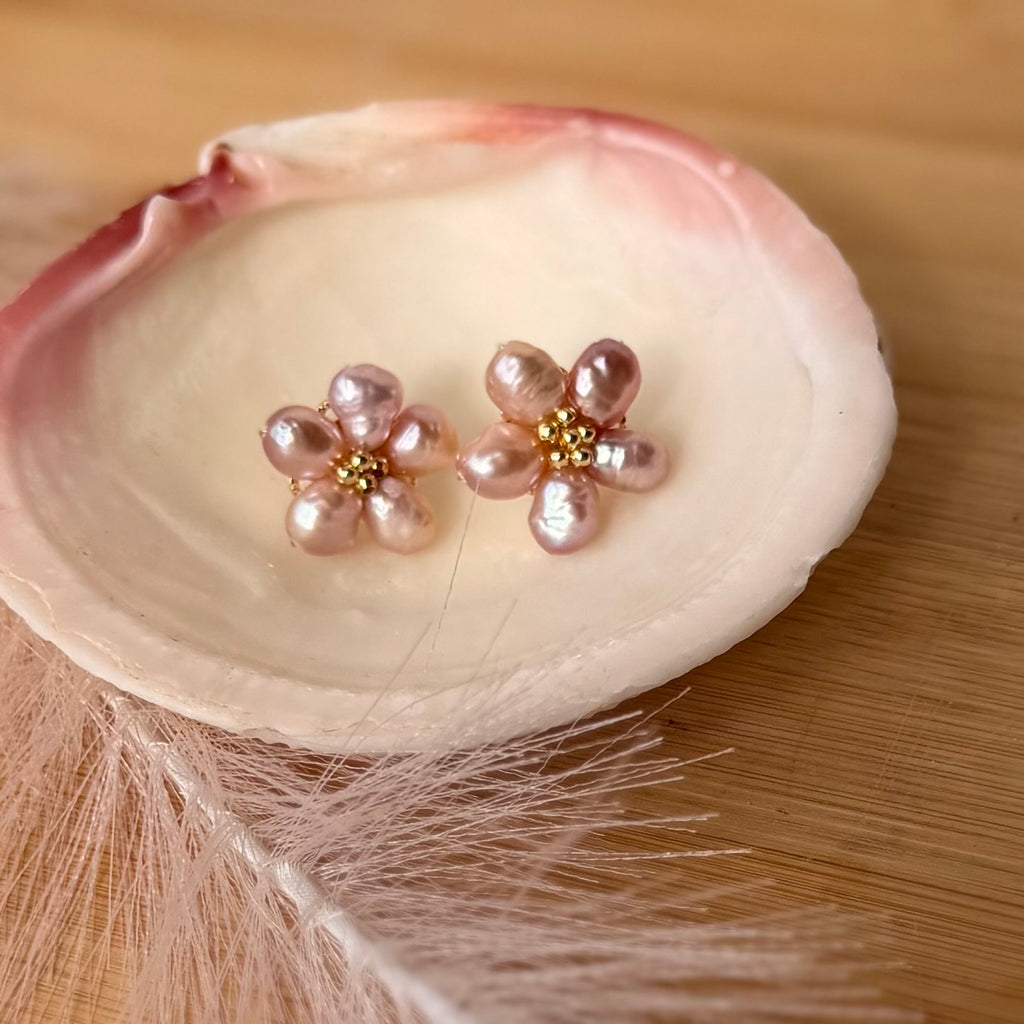 Daisy Studs