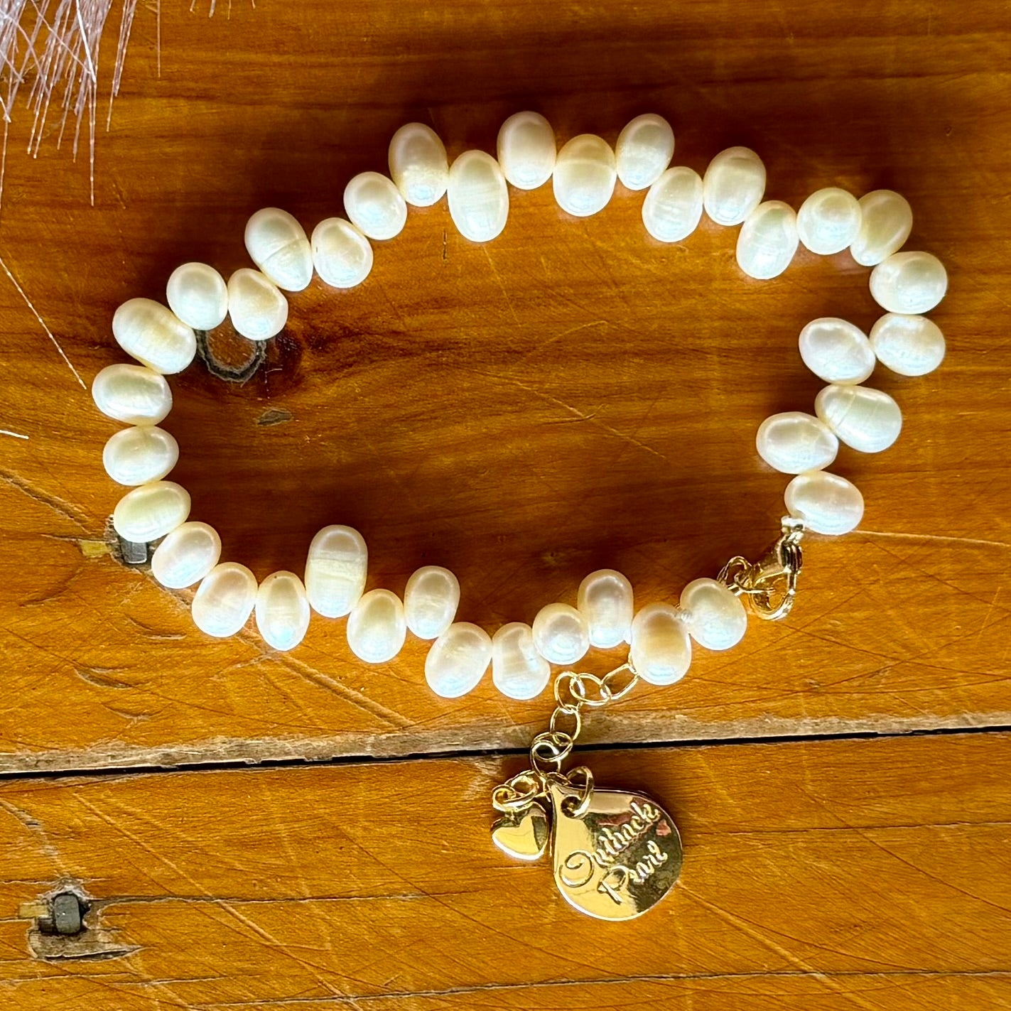 Scalloped Offset Pearl Bracelet