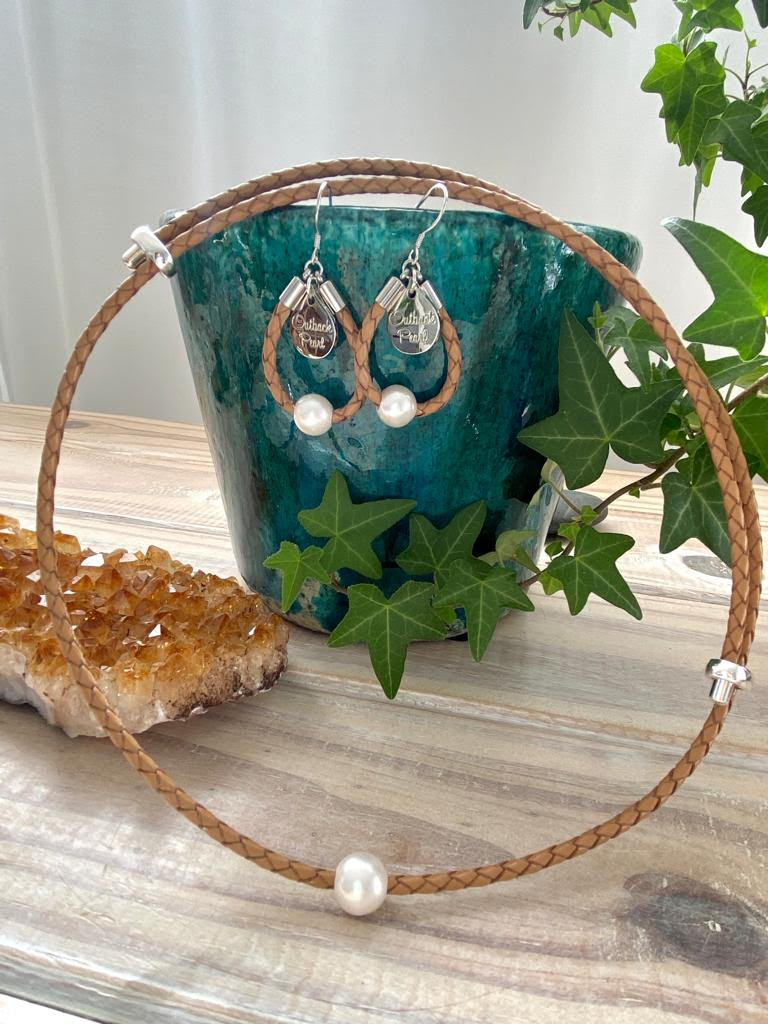 Cord Necklace